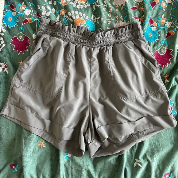 Gray Zella Outdoorsy Shorts - Picture 1 of 4